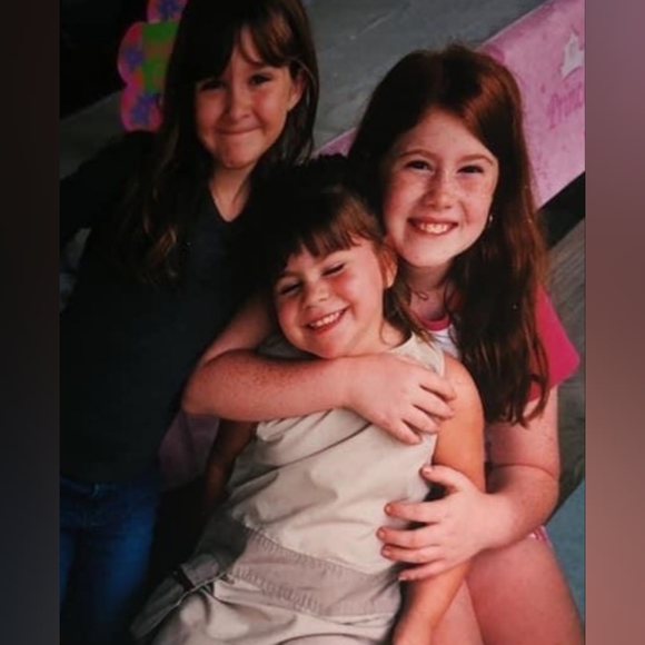 MEET YOUR POSHER 🔥🔥🔥 - Picture 4 of 14